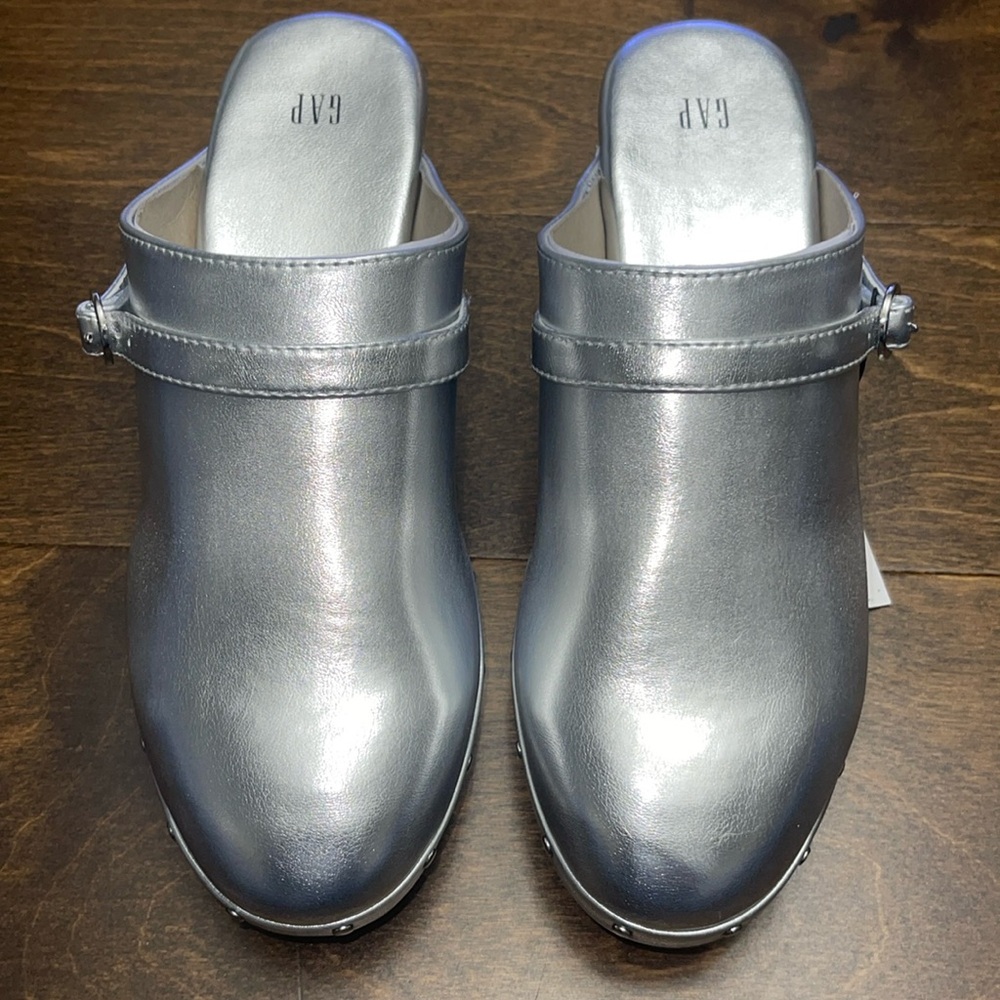 GAP clogs - Picture 2 of 10